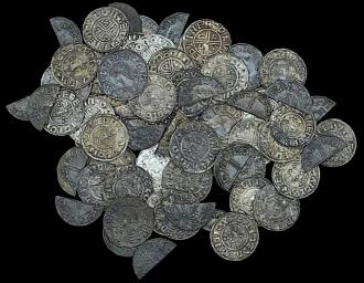 اضغط على الصورة لعرض أكبر. 

الإسم:	Man-with-metal-detector-finds-stash-of-1000-year-old-coins (1).jpg 
مشاهدات:	394 
الحجم:	153.0 كيلوبايت 
الهوية:	841431